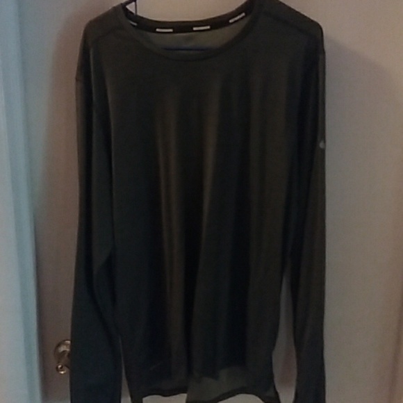 Longed sleeved Nike dri fit running shirt - Picture 4 of 4